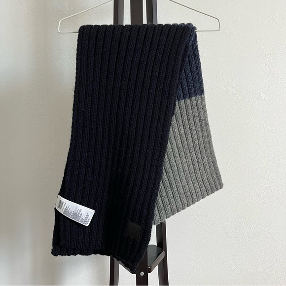 Robert Mackie x Canada Goose Colorblock Ribbed 100% Wool Scarf - Picture 3 of 7
